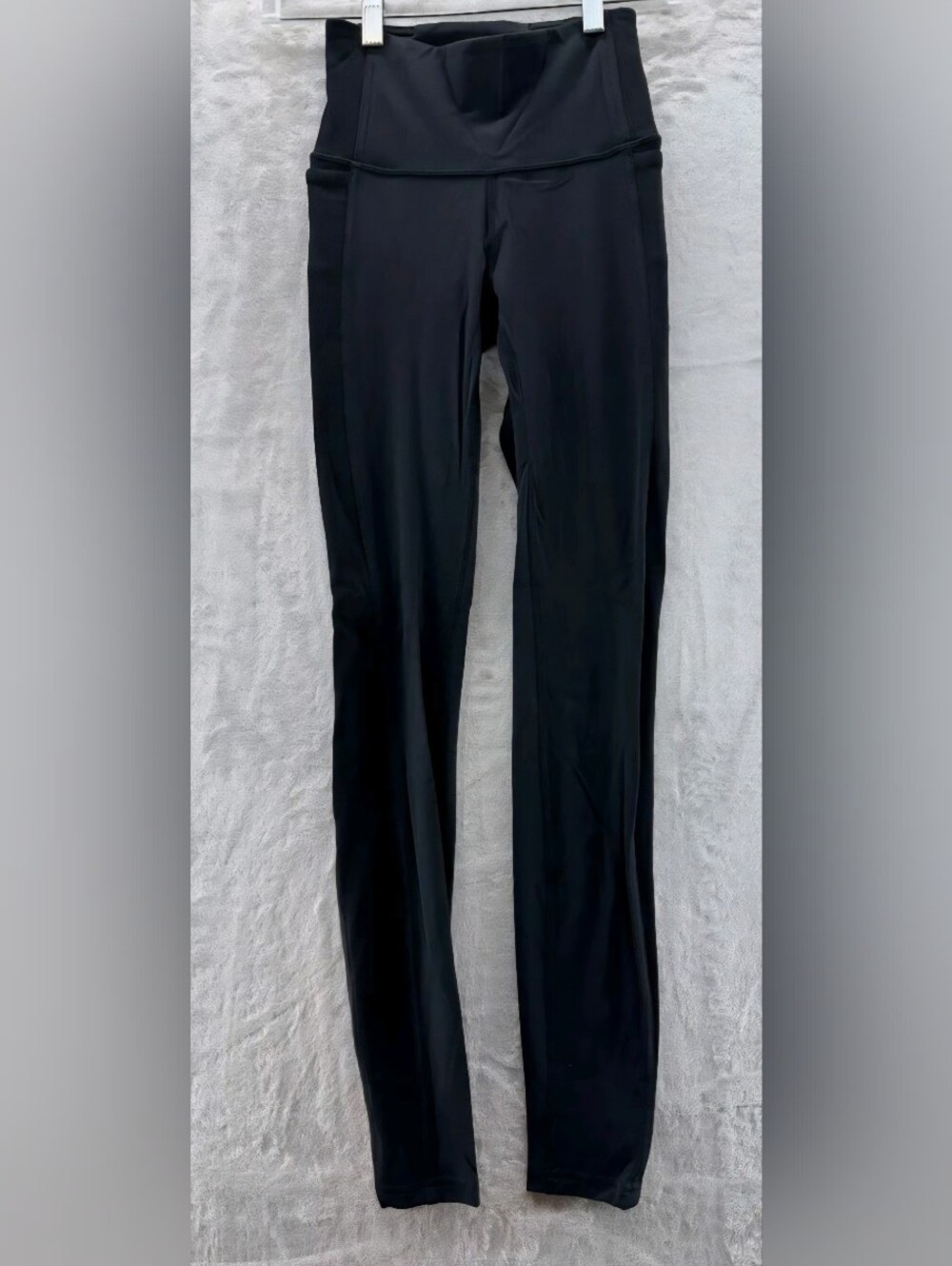 Lululemon Size 10 Wunder Under High-Rise Tight Full-On Luxtreme Black Leggings - Picture 2 of 3